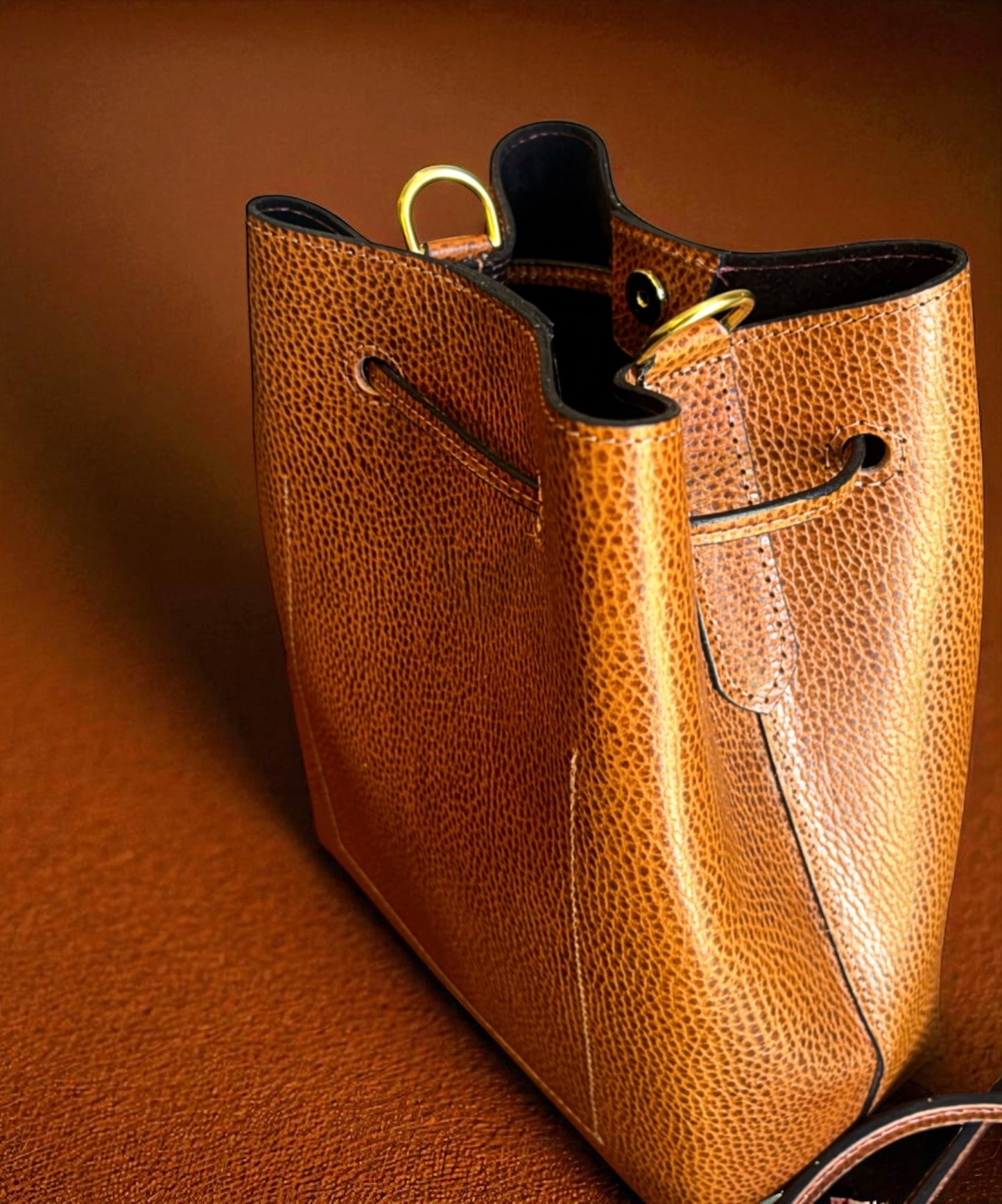 Whiskey Dollaro Bucket Bag