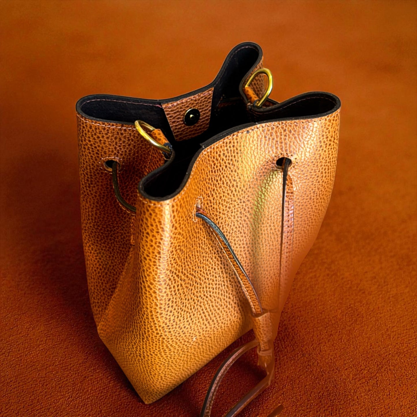 Whiskey Dollaro Bucket Bag